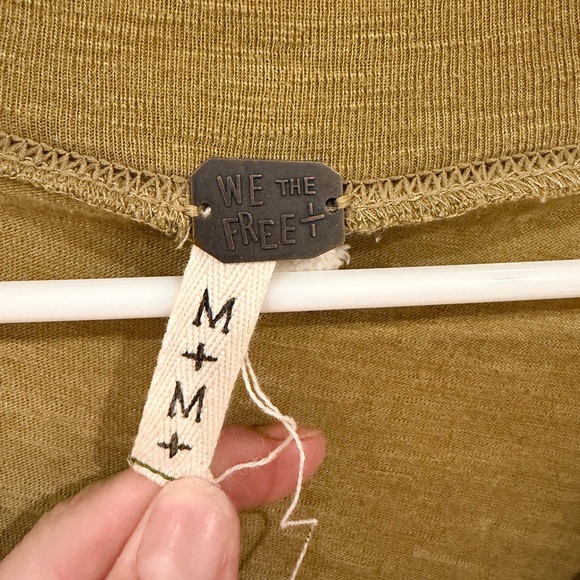 We The Free Oversized V Neck Tunic Tee M Olive Slouchy Top - Picture 7 of 7